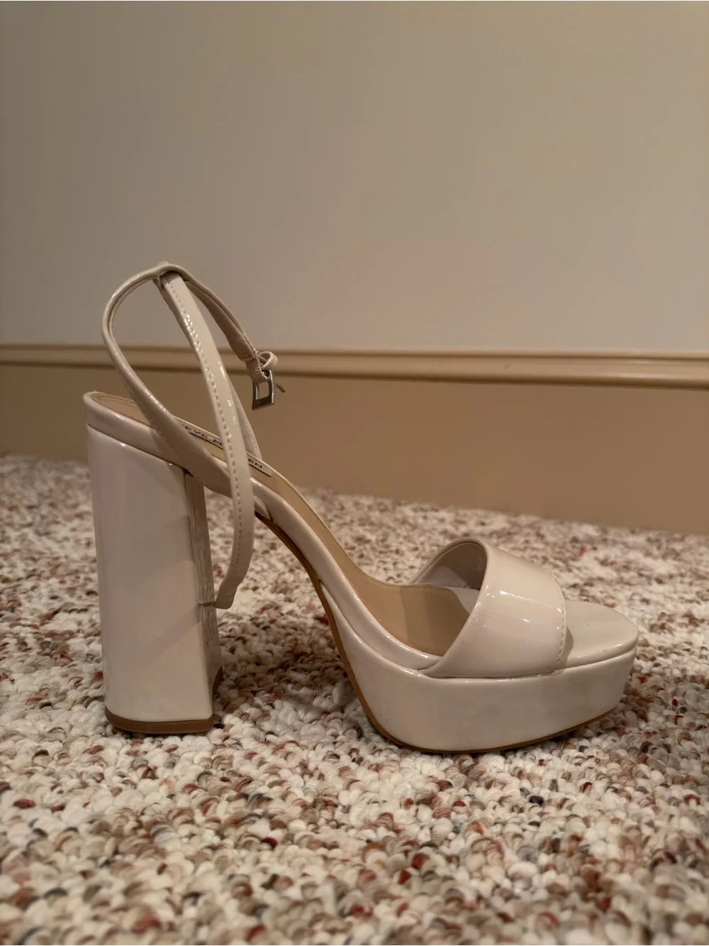 Steve Madden Lessa Platform Heels